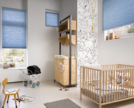 Luxaflex Duette Shades plisségordijnen kinderkamer raamdecoratie tips babykamer verduisterende gordijnen donker